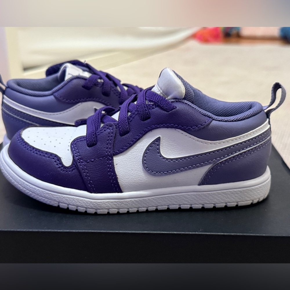 Jordan Kids Purple and White Sneakers